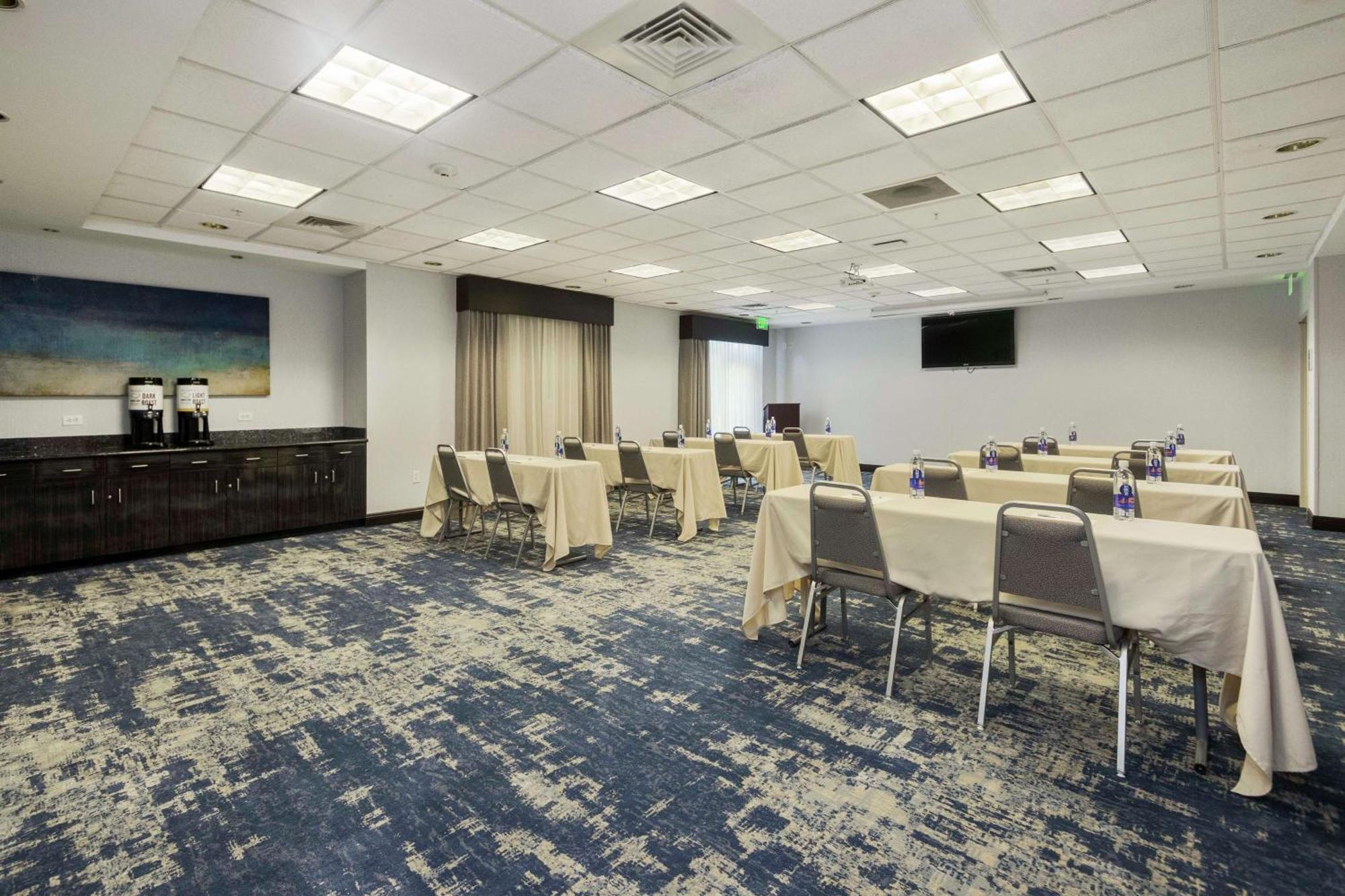 Hampton Inn & Suites Orlando-Apopka Forest City Exterior photo